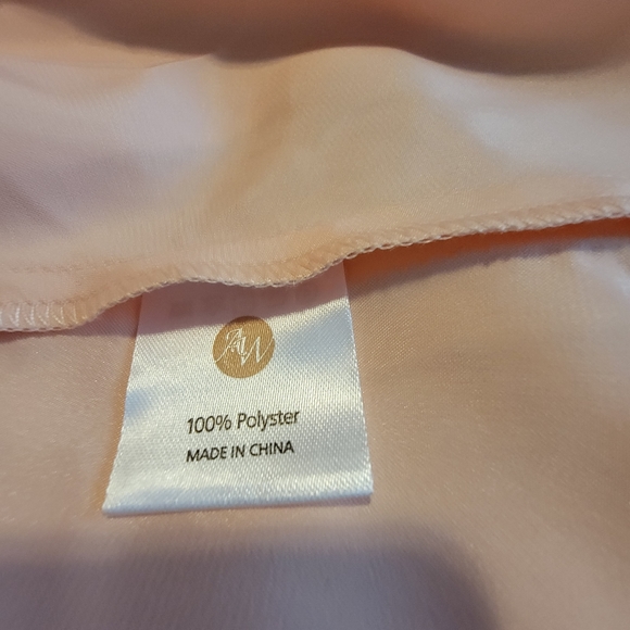 Awei Woman's Bridal Dress - Picture 8 of 10